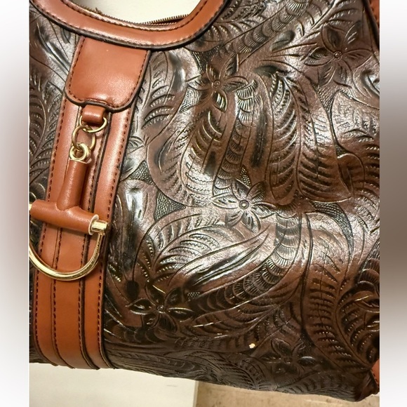 Boho chic embossed leather Top Handle Bag in shades of brown with gold hardware - Picture 14 of 16